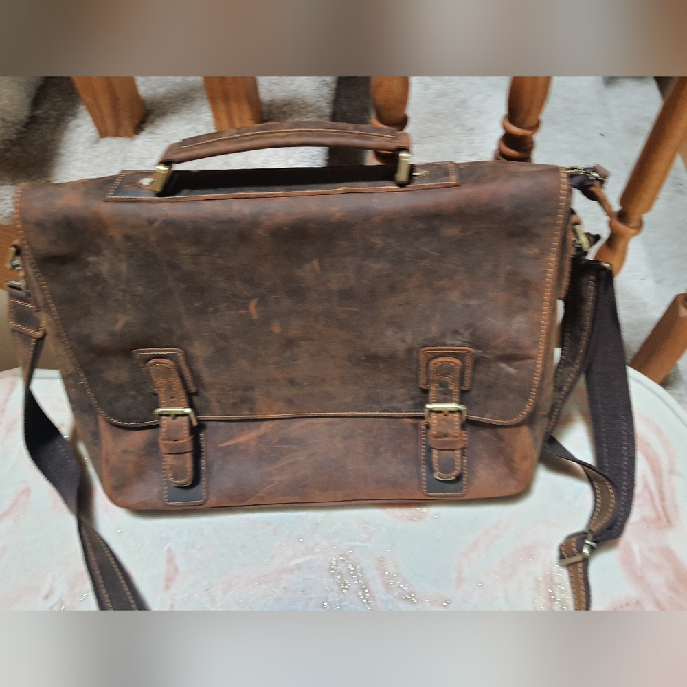 Kattee Messenger Bag